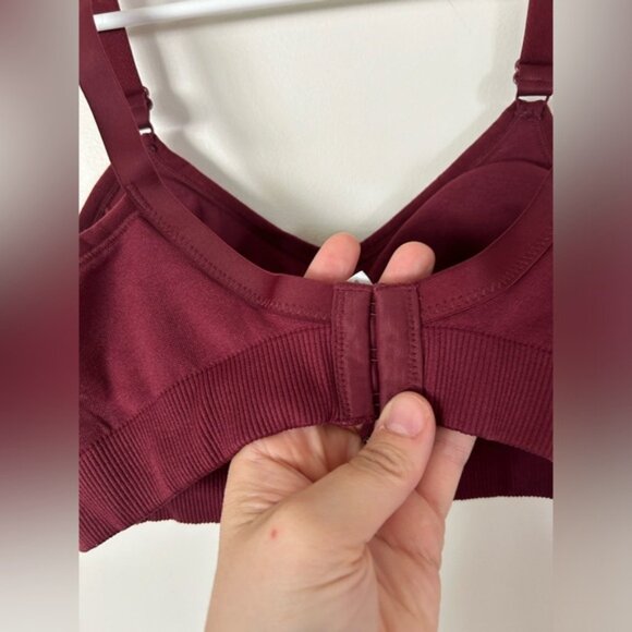 Knix Good to Go Seamless Bra Cranberry Medium - Picture 10 of 11